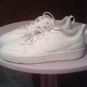 Nike white court visions big boys 5.5